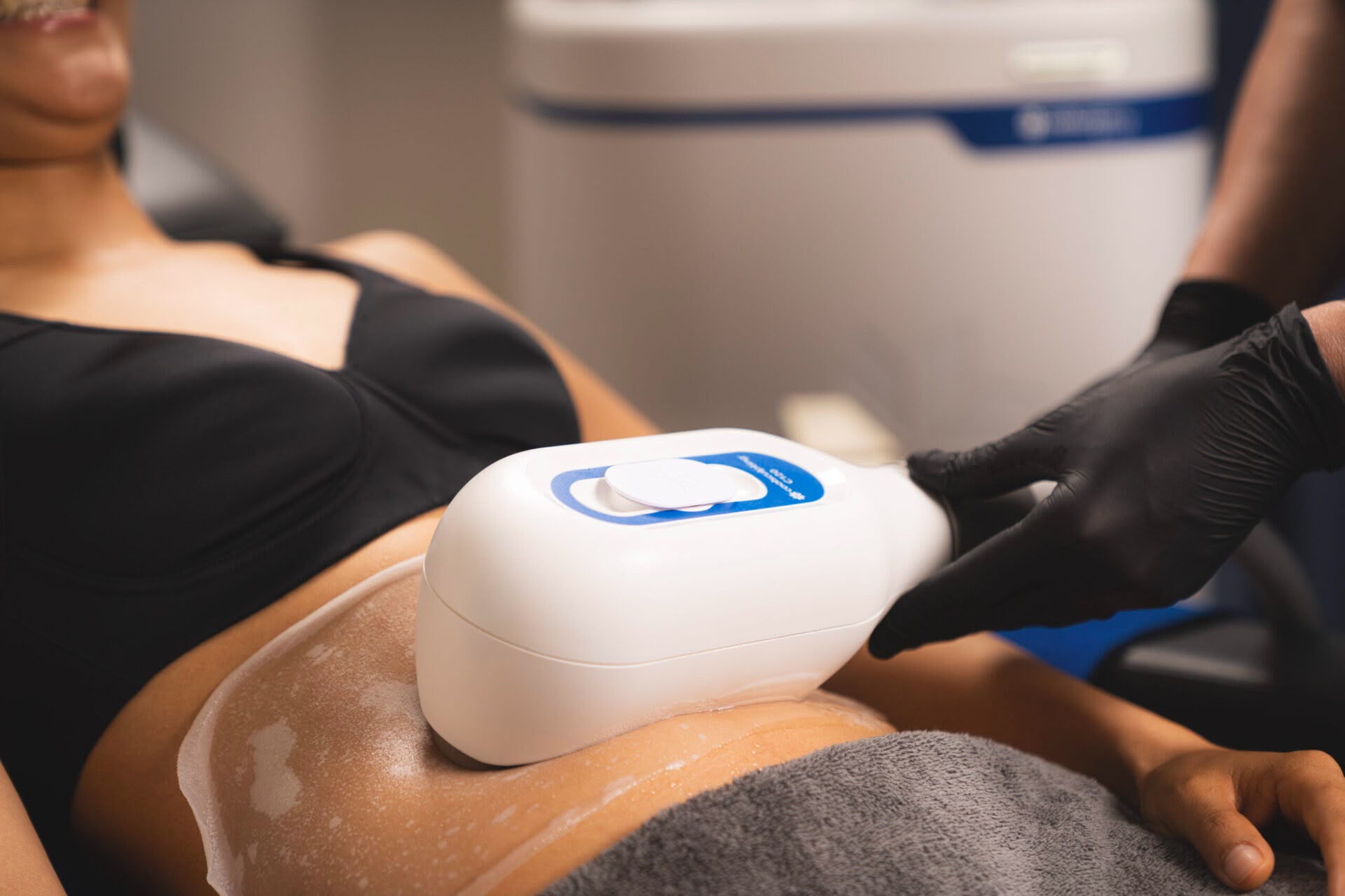 Réduction des graisses par cryolipolyse CoolSculpting chez EsteCenter Istanbul