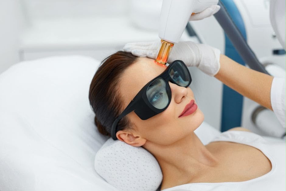 Traitement au laser Regenlite chez EsteCenter Istanbul